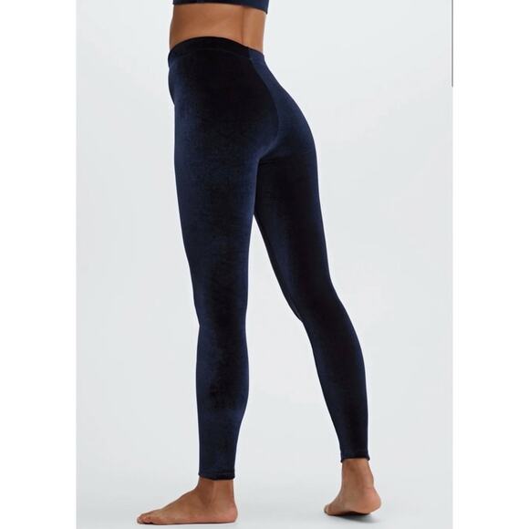Fabletics Emma Velour Legging In Large Deep Navy - Picture 2 of 8